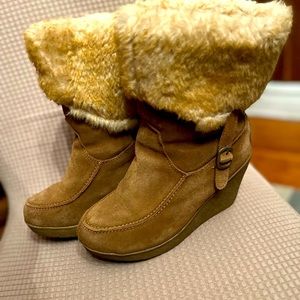 BEARPAW BOOTS